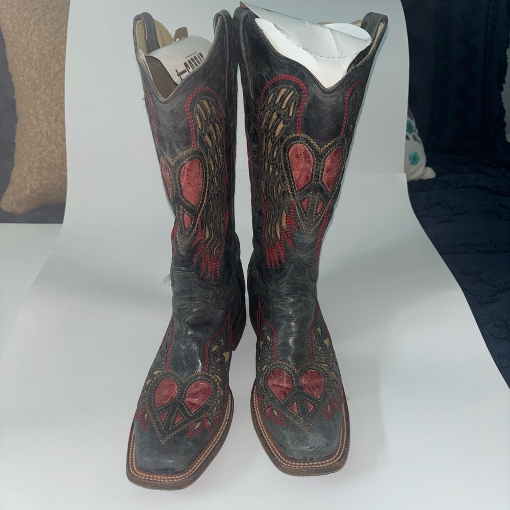Corral brand Black and Red Western Boots -design with hearts and wings